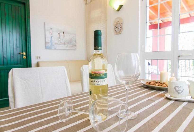 ホテル Gelso Bianco Apartments