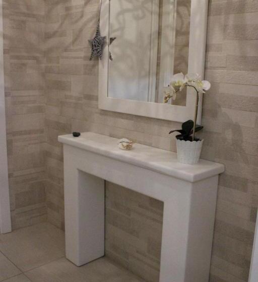 Отель Graceland Rooms And Suites