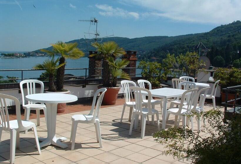 호텔 Holiday Residence