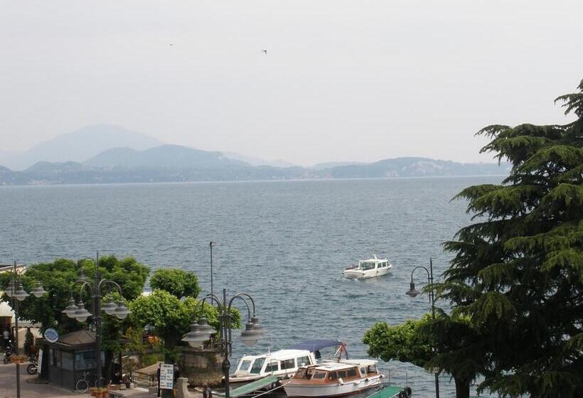 호텔 Holiday Residence