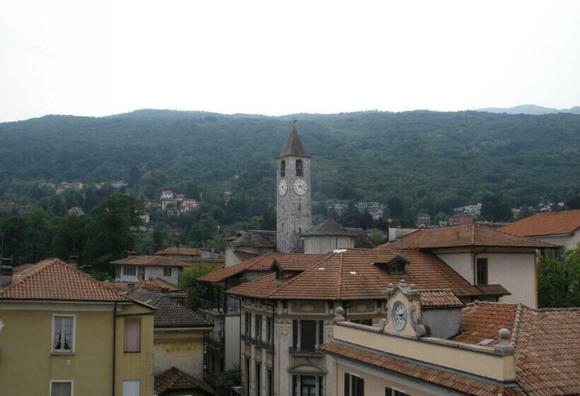 호텔 Holiday Residence