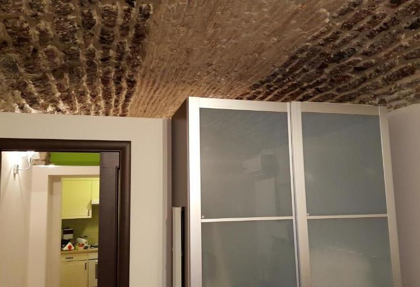 ホテル Incentro Apartments