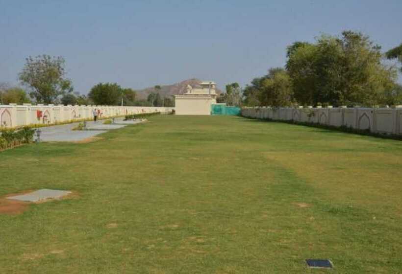 Отель Indana Palace Jaipur