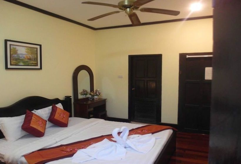 Отель Kinnaly Place House