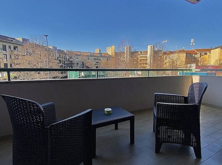 هتل L Isola Di Romy