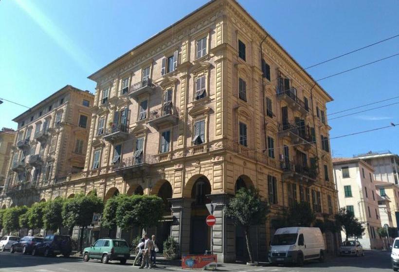 هتل La Branda Brin Guest House