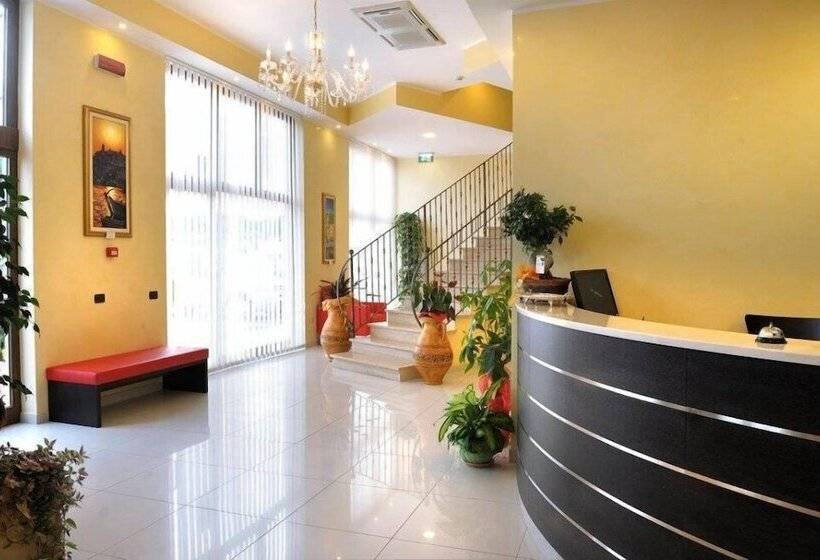 ホテル La Quercia