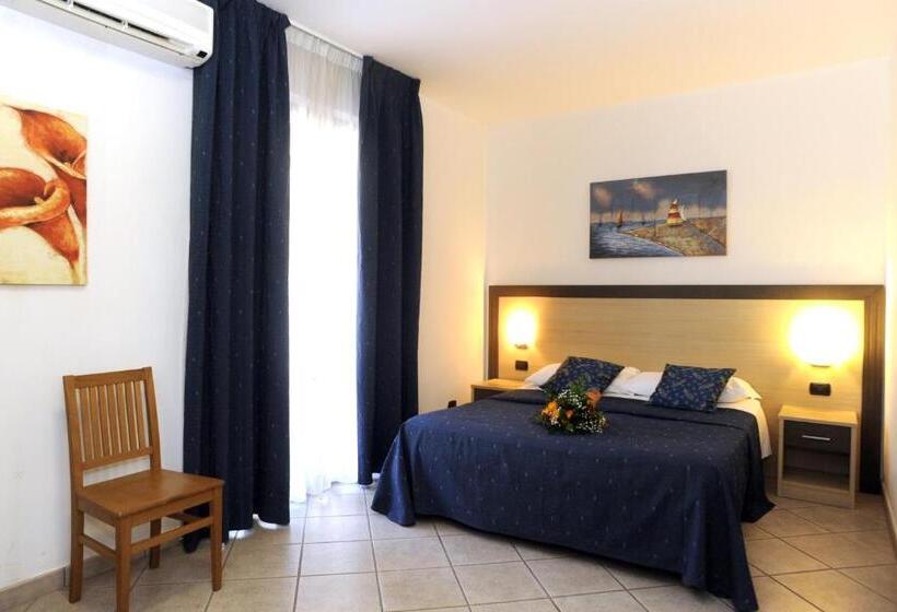 ホテル La Quercia