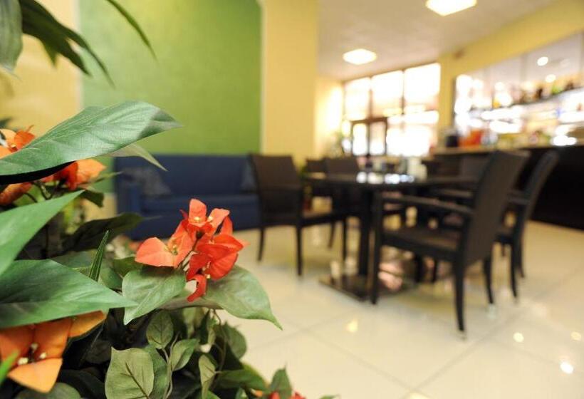 ホテル La Quercia