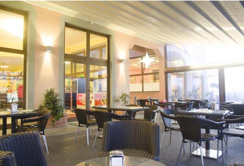 ホテル La Quercia