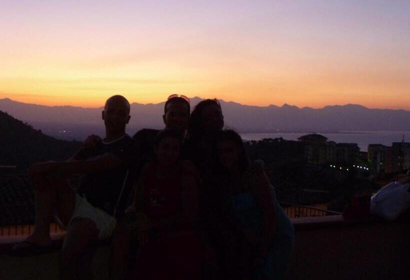 Отель La Terrazza B&b