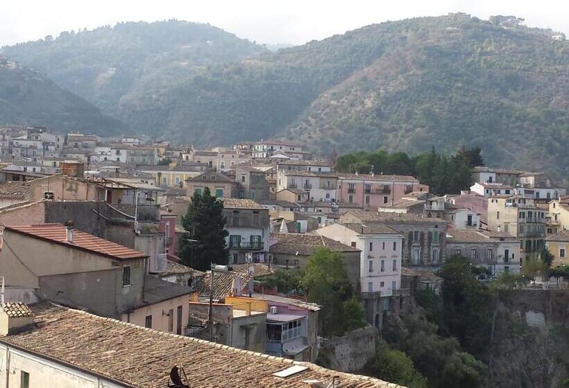 Отель La Terrazza B&b