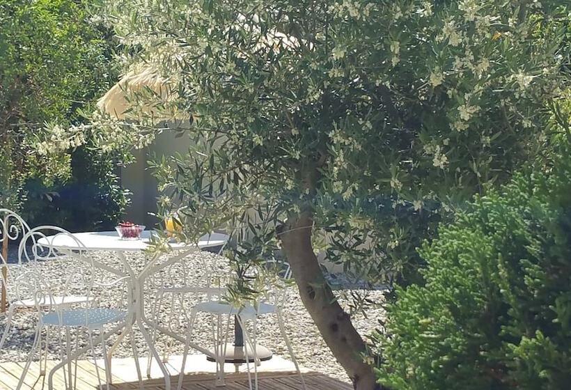 בית מלון כפרי Le Clos D'uzès