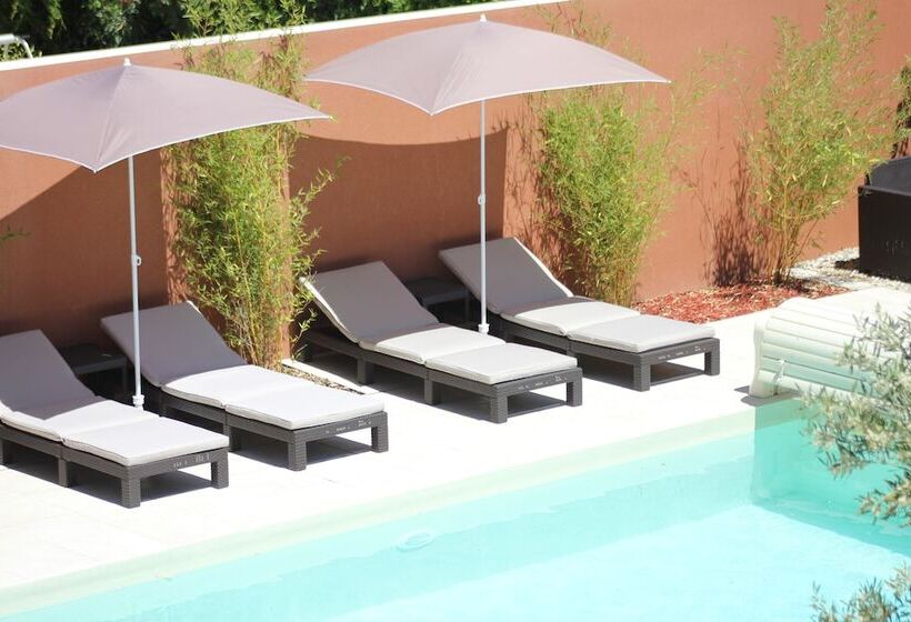 בית מלון כפרי Le Clos D'uzès