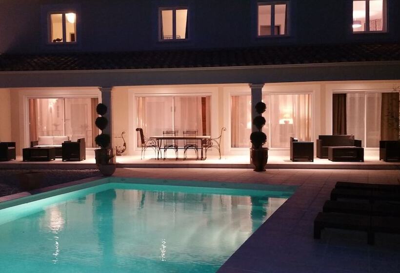 בית מלון כפרי Le Clos D'uzès