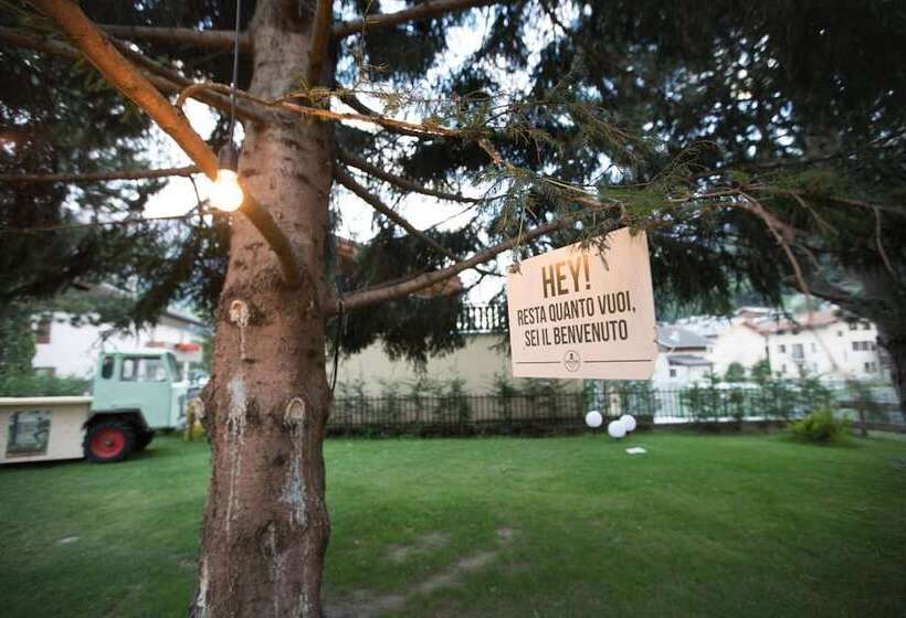 בית מלון כפרי Ostello Alpino