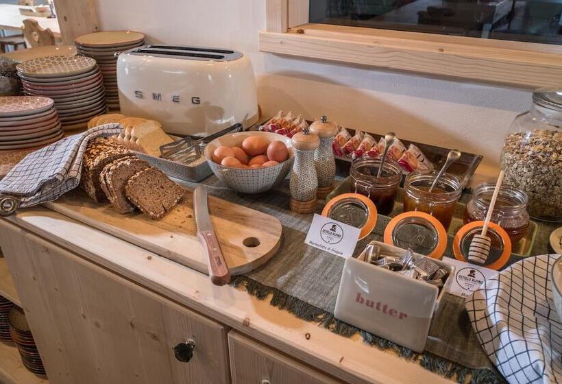 בית מלון כפרי Ostello Alpino