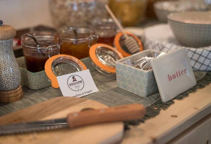 בית מלון כפרי Ostello Alpino