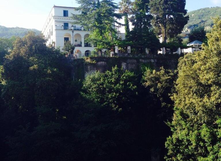 호텔 Relais La Rupe