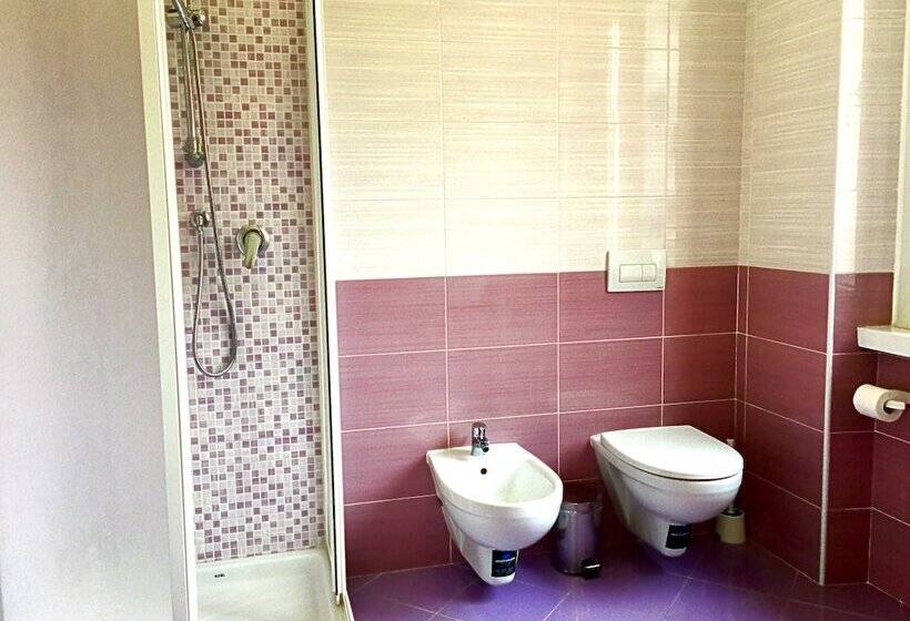 Отель Rho Gloria 2