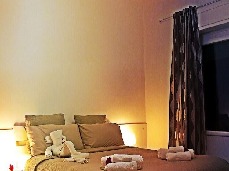 Отель Rho Gloria 2