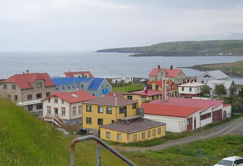 هتل Riverside Hostel