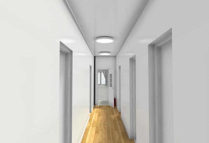 هتل Riverside Hostel