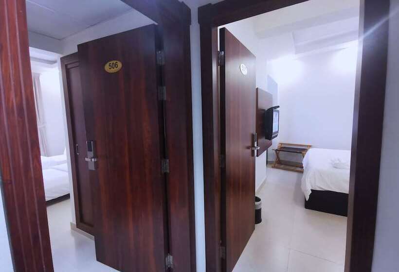 هتل Safari House Suite