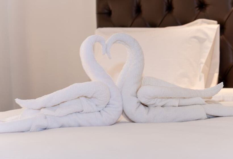 هتل Safari House Suite