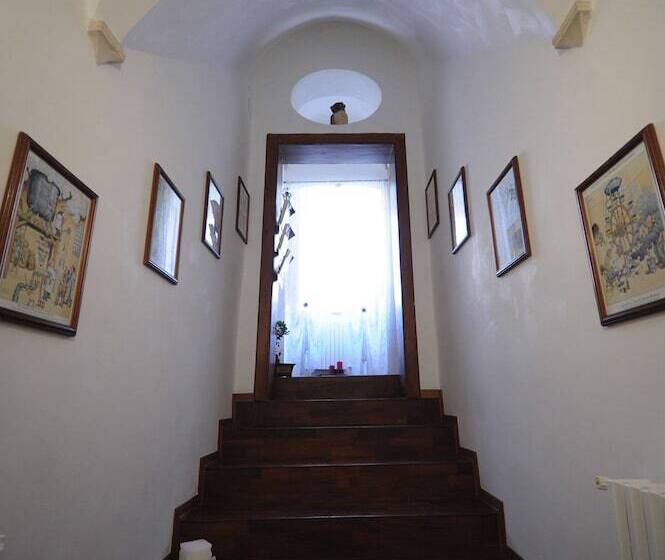 هتل Saint Patrick Guest House