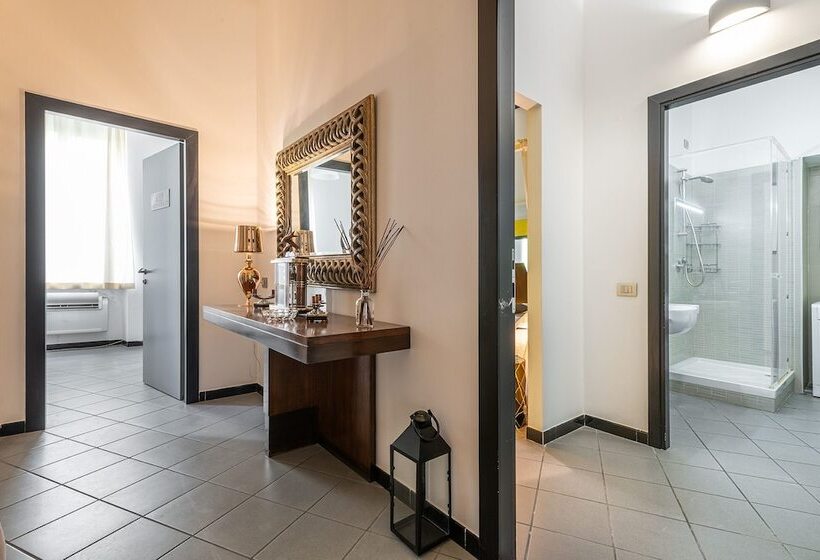 هتل Snob Luxury Suite