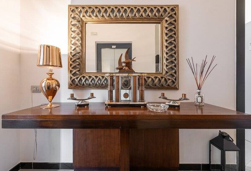 هتل Snob Luxury Suite