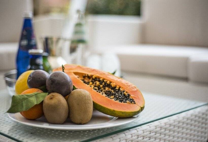 هتل Snob Luxury Suite