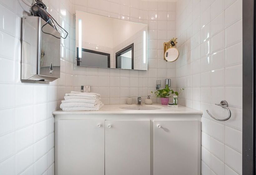 هتل Snob Luxury Suite