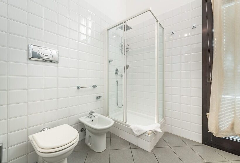 هتل Snob Luxury Suite