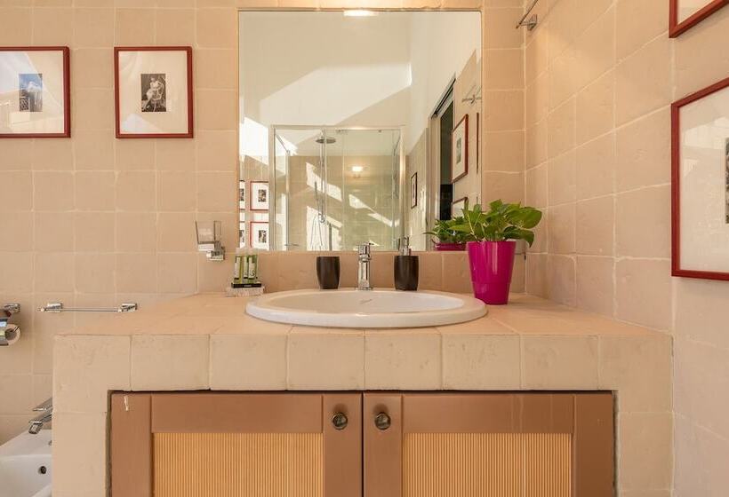 هتل Snob Luxury Suite