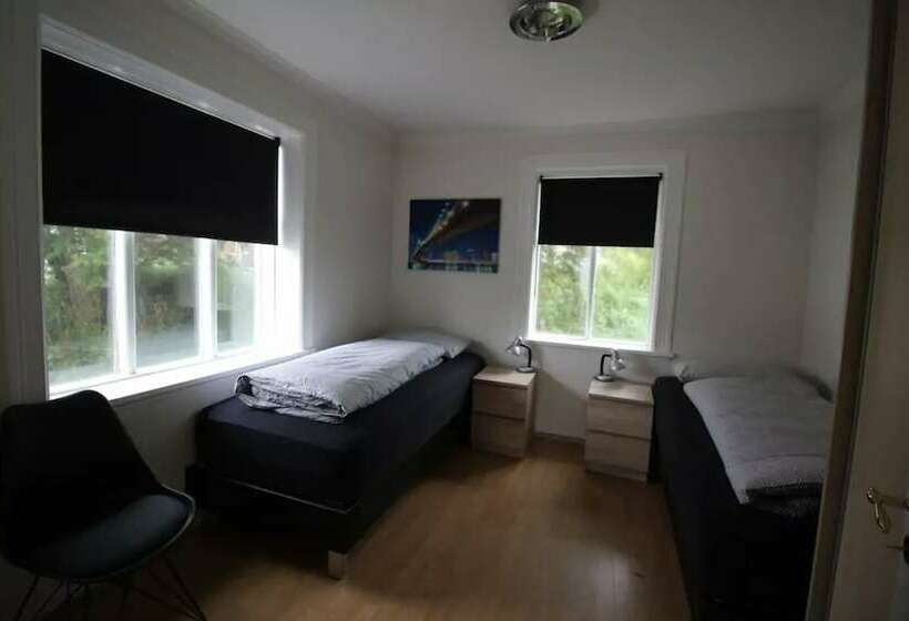 هتل Steinaskjól Guesthouse