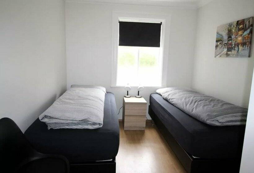 هتل Steinaskjól Guesthouse