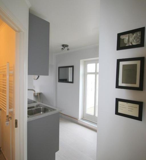 هتل Steinaskjol Apartments