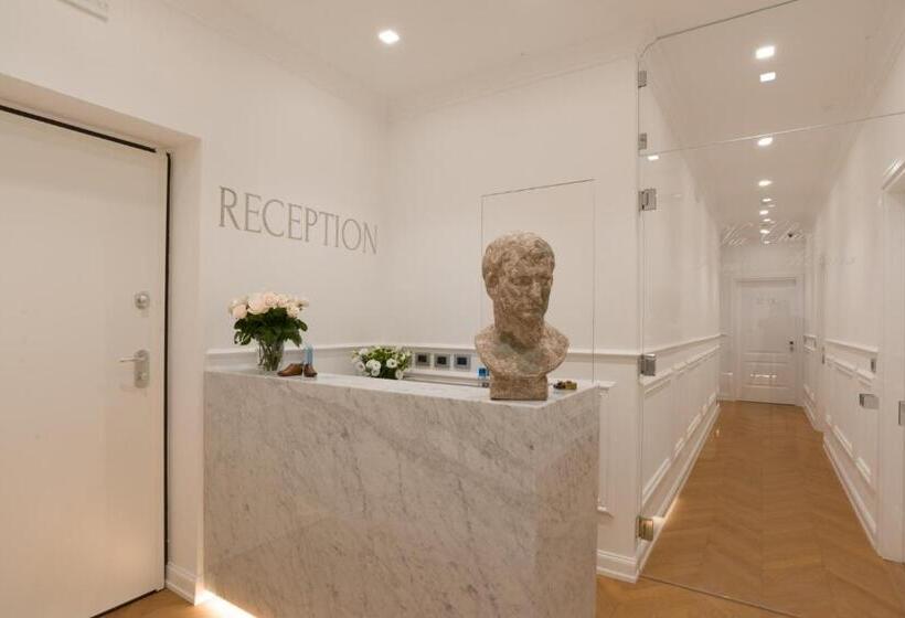 هتل Via Chiodo Luxury Rooms