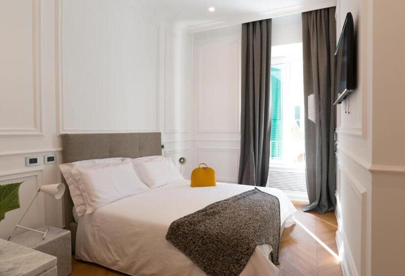 هتل Via Chiodo Luxury Rooms