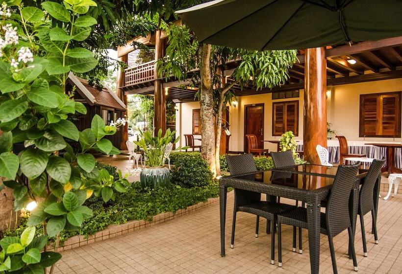 فندق Villa Angthong