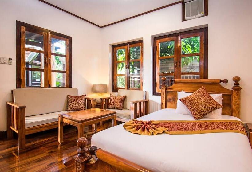 فندق Villa Angthong