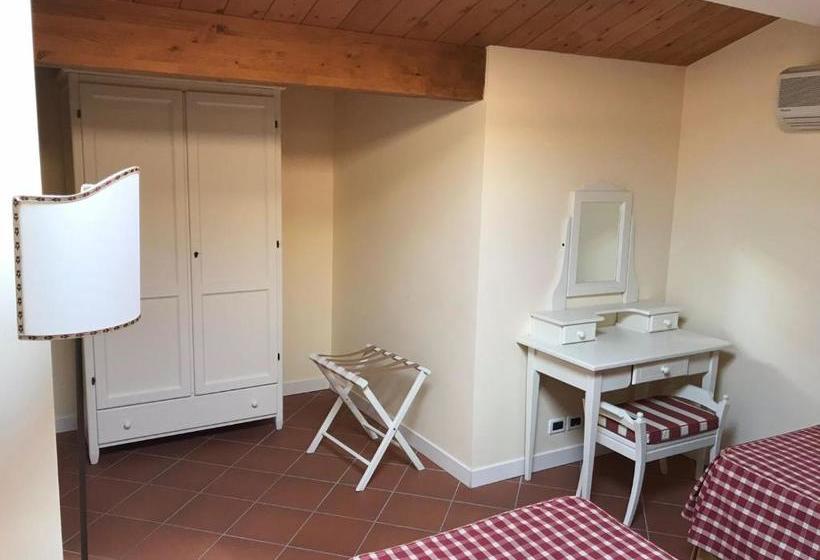 فندق Villa Rosella Resort