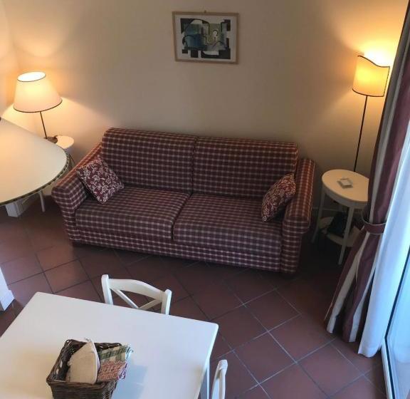 فندق Villa Rosella Resort