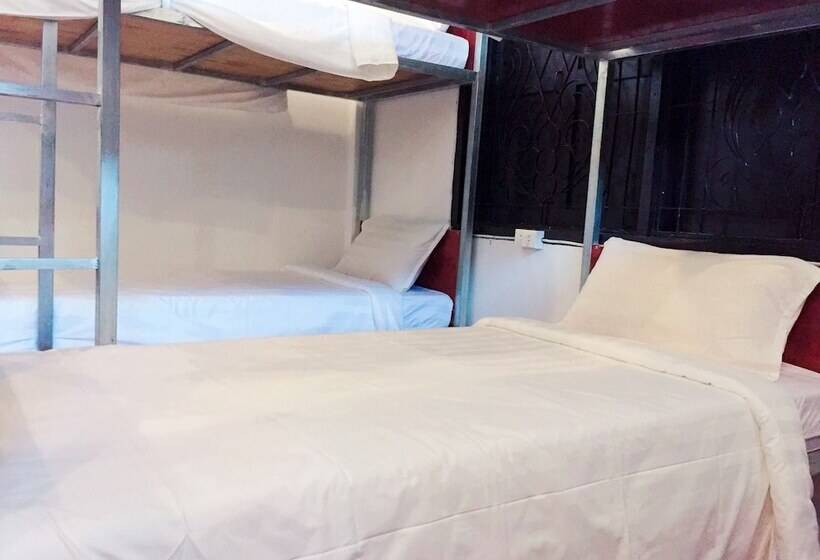 Отель Y Not Laos Hostel