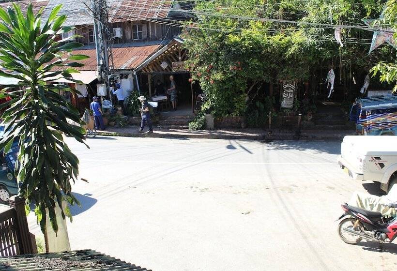 Отель Y Not Laos Hostel