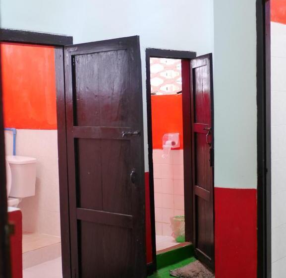 בית מלון כפרי Y Not Laos Hostel