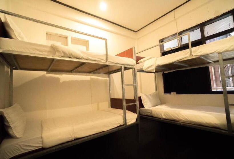 בית מלון כפרי Y Not Laos Hostel