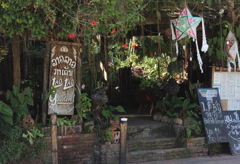 Отель Y Not Laos Hostel